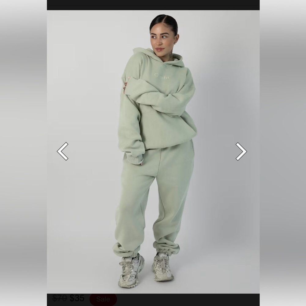 Comfrt Hoodie and Sweatpants Set